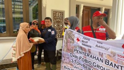 PMI Kota Padang Panjang Ikut Bantu Korban Banjir Pesisir Selatan