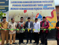 Rektor UNP Launching Program Ekonomi Produktif Ponpes pada Milad Perti Ke-96