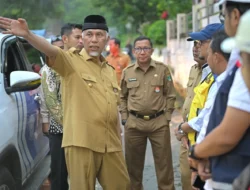 Gubernur Sumatera Barat Mengimbau Masyarakat untuk Bersabar Menanti Pembukaan Jalan Lembah Anai.