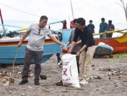 Pariaman gelar aksi bersih pantai peringati Hari Lingkungan Hidup Sedunia
