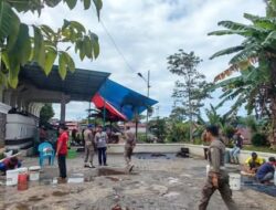 Usai Pelaksanaan Kurban, Damkar Padang Panjang Lakukan Pembersihan Masjid dan Musala