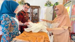 Kembangkan Fashion Bordir Modern, Zahra Muslim Fashion Dapat Pendampingan Disperdakop UKM Padang Panjang